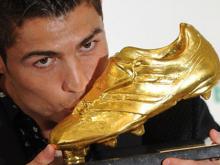 Cristiano Ronaldo Raih Sepatu Emas Pada Piala Euro 2020-2021