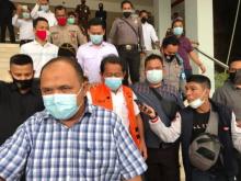 Ditetapkan Sebagai Tersangka Sekdaprov Riau Langsung Di Tahan