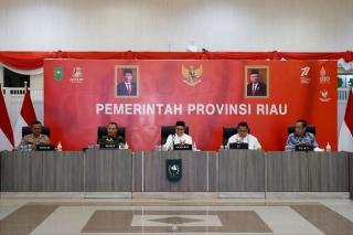 Tindak Lanjuti Arahan Presiden, Gubri Rapat Pengendalian Inflasi di Riau