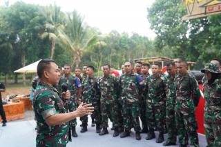 Kasad Jenderal TNI Dudung Tinjau Kesiapan Tim AARM 30/2022